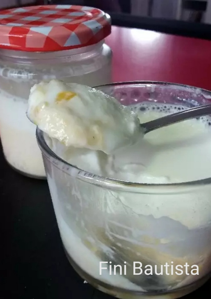 Una foto de Yogur con tropezones de caqui (sin yogurtera)