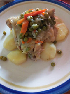 Una foto de Pollo arvejado 🤩🤤