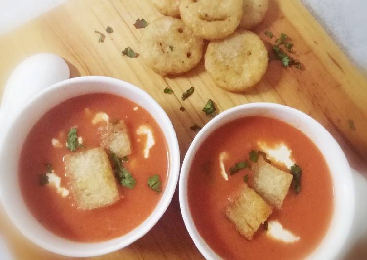 Tomato Soup with Potatoes smileys