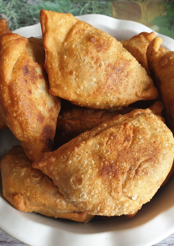 Una foto de Samosas vegetales (16 unidades)