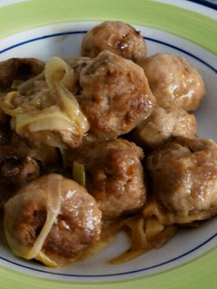 Una foto de Albóndigas en salsa de puerros