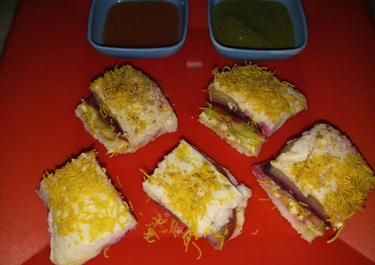 Steps to Prepare Homemade Mumbai veg roadside sandwich