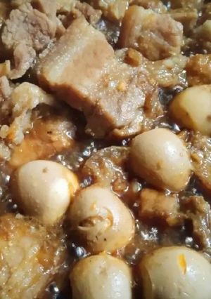 Hình của món Thịt kho trứng cút nấu nhanh.
