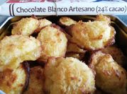 Una foto de cocadas con chocolate