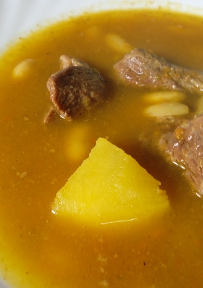 Una foto de Guiso de ternera tudanca y alubias