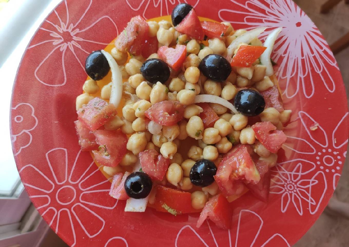 Ensalada de garbanzos con tomate, comino y cilantro (20 min)