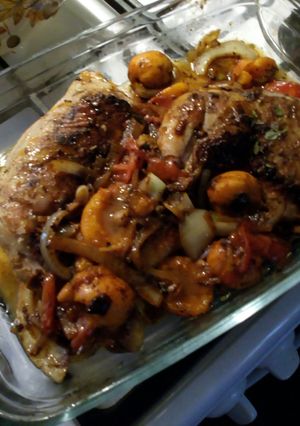Фото Куриные окорочка в апельсиновом маринаде, с луком и абрикосами.