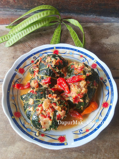 Foto resep Sayur Buntil Daun Pepaya isi Botok Manding
