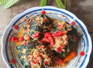 Foto resep Sayur Buntil Daun Pepaya isi Botok Manding