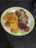 Steak california con tostones