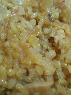 Una foto de Arroz integral con pollo