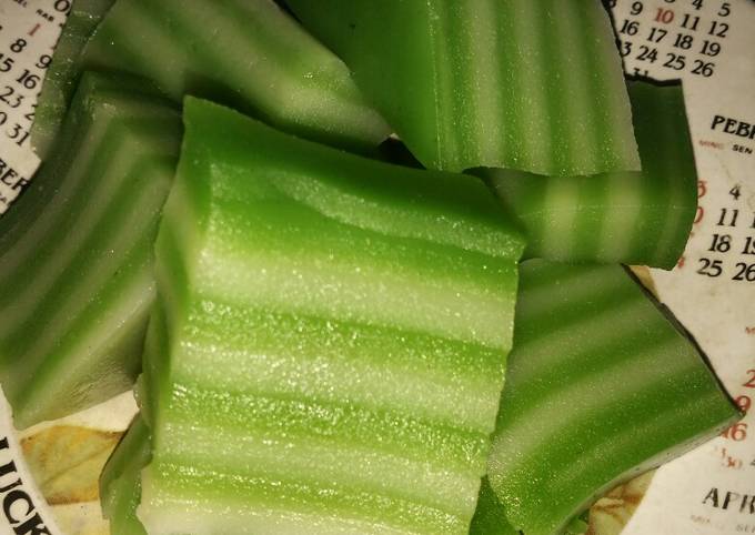 Kue lapis tepung beras