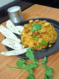 ગટ્ટા નો પુલાવ (Gatta Pulao Recipe In Gujarati) રેસીપી મુખ્ય ફોટો