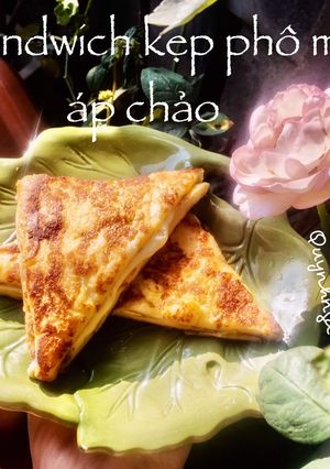 Hình của món Sandwich kẹp phô mai áp chảo.
