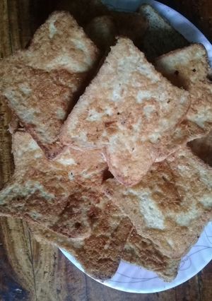 A picture of French toast.
