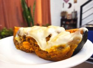Una foto de Zapallo relleno de carne
