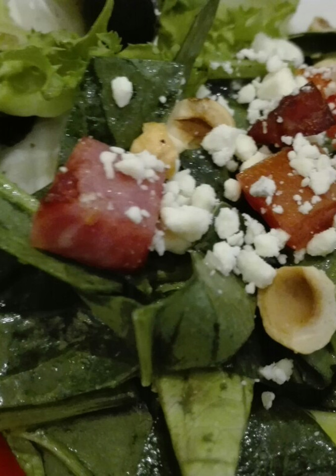 Una foto de Ensalada mixta acompañamiento para pavo