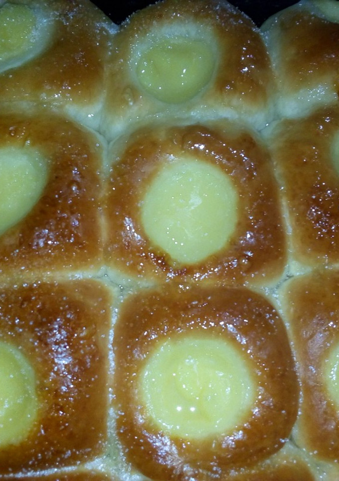 Una foto de Pancitos con crema pastelera