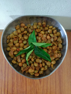 இயற்கை துவர் மசாலா (Iyarkai tuvar masala recipe in tamil) செய்முறை முக்கிய புகைப்படம்