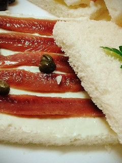 Una foto de Sándwich de anchoas con crema de cabrales