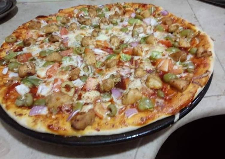 Recipe of Speedy Chicken Tikka pizza