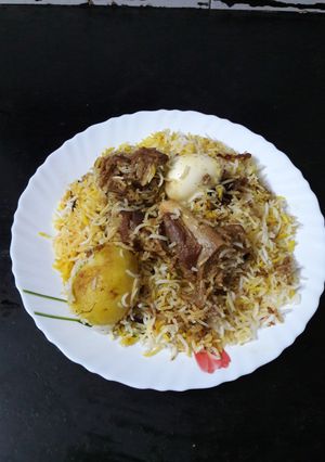 A picture of Kolkata Style Mutton Biryani.