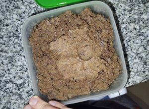 Una foto de Hummus de aduki y porotos negros