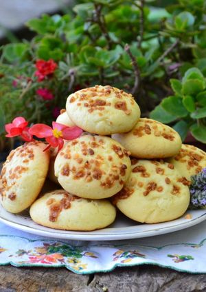 Una foto de Galletitas de limón con praliné de almendras🍋