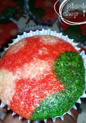 A picture of Watermelon cupcakes.