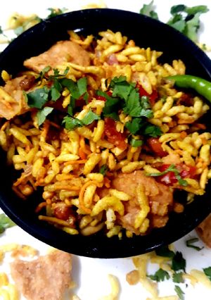 A picture of Murmuri Bhel.