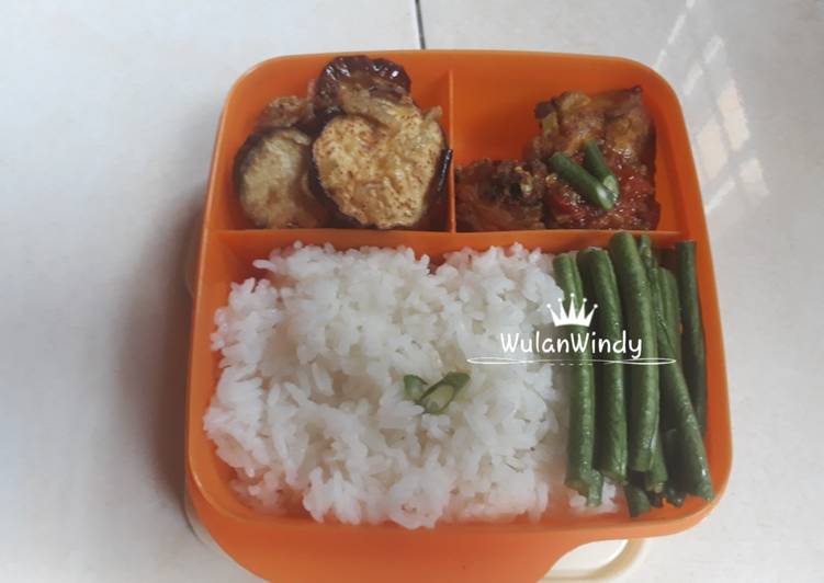 Bekal lalapan ayam terong krispy