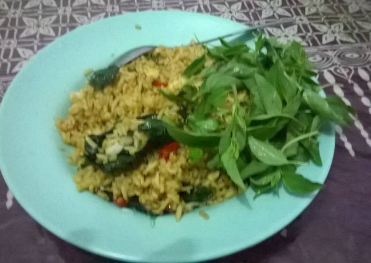 Resep NASI GORENG KATUK lalap kemangi oleh Tiara farhanita 
