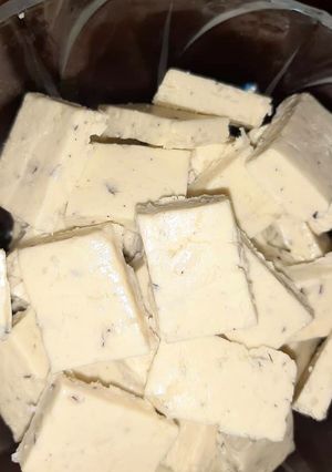 A picture of Milk candy🍨🍥.