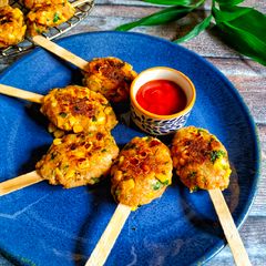 A picture of Sweetcorn Lollipops / Sweetcorn Cutlets.