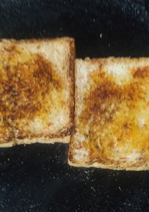 A picture of Quick spicy Bread Omelet.