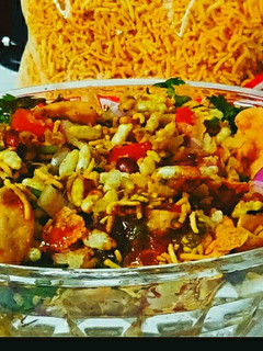 भेल पूरी (Bhel puri recipe in Hindi) रेसिपी मुख्य फोटो