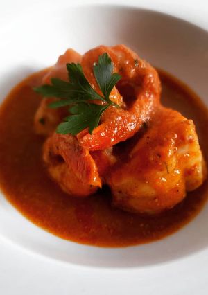 Una foto de Suquet de rape y gambas