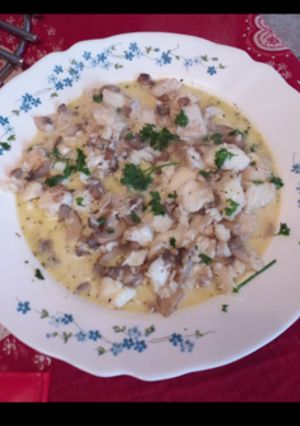 Une photo de Poêlée De Dés De Cabillaud Aux Champignons