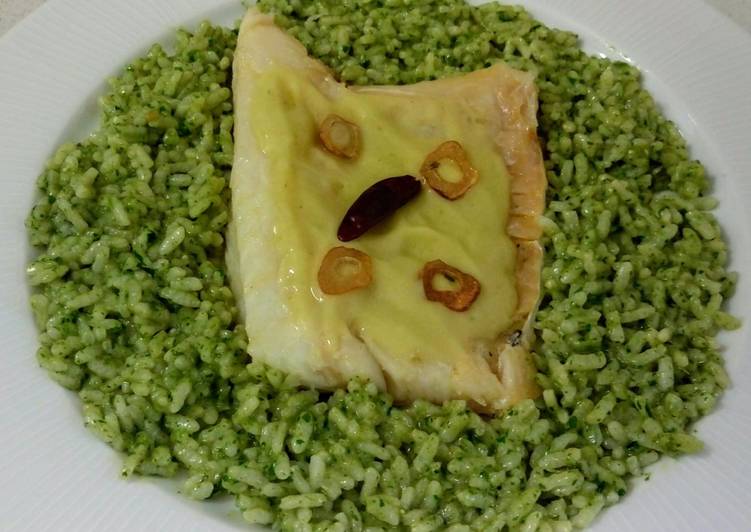 Bacalao al pil-pil y salteado de arroz con cilantro