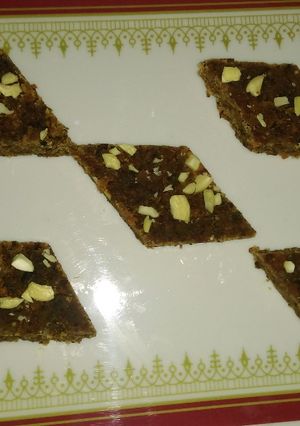 A picture of Malai mawa besani barfi.