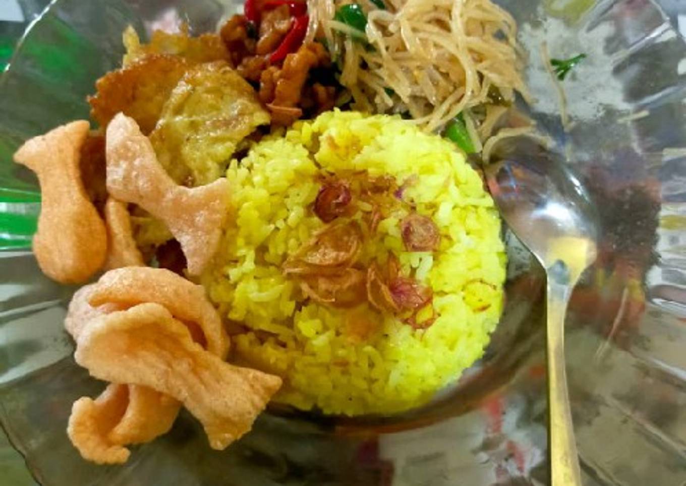 Nasi kuning magic com