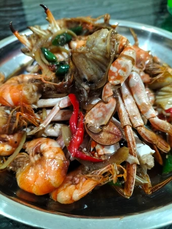 Langkah Mudah untuk Membikin Resep Kepiting Udang Saus Lada Hitam yang Enak Banget Anti Ribet, Lezat Sekali