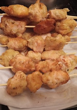 Una foto de Brochetas de pollo