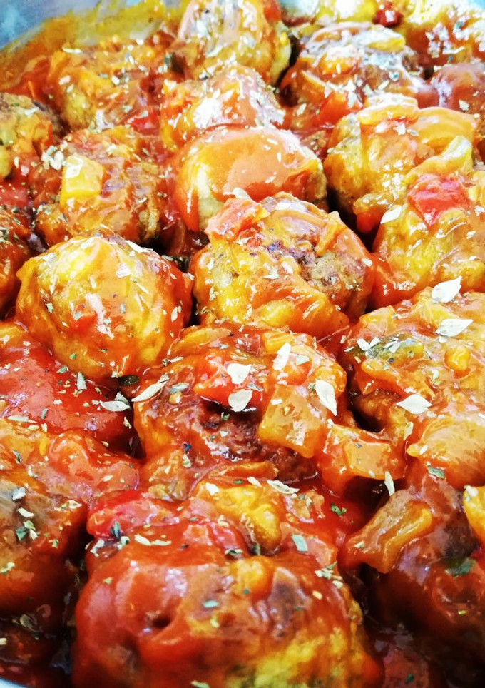 Una foto de Albóndigas de berenjenas 🍆con fritada
