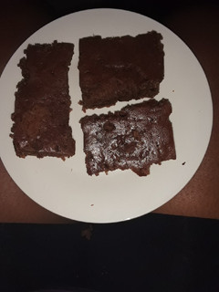 A picture of Banana bread with cocoa.