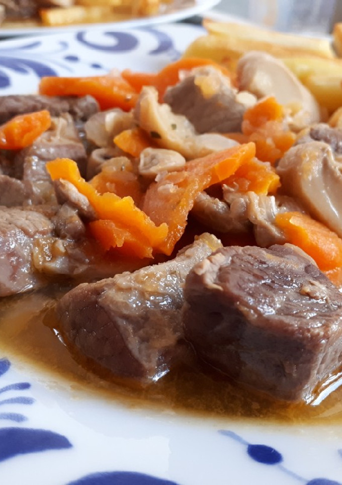 Una foto de Ternera en salsa