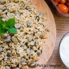 A picture of Fava_beans_with_rice.