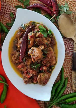 চিকেন চিলি রোস্ট (Chicken chilli roast recipe in Bengali) রেসিপির প্রধান ছবি