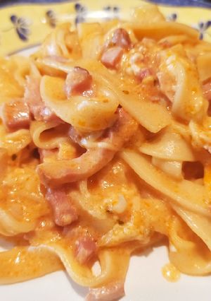 Una foto de Tagliatelli al horno