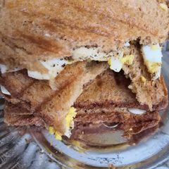 A picture of Boiled egg sandwhich.
